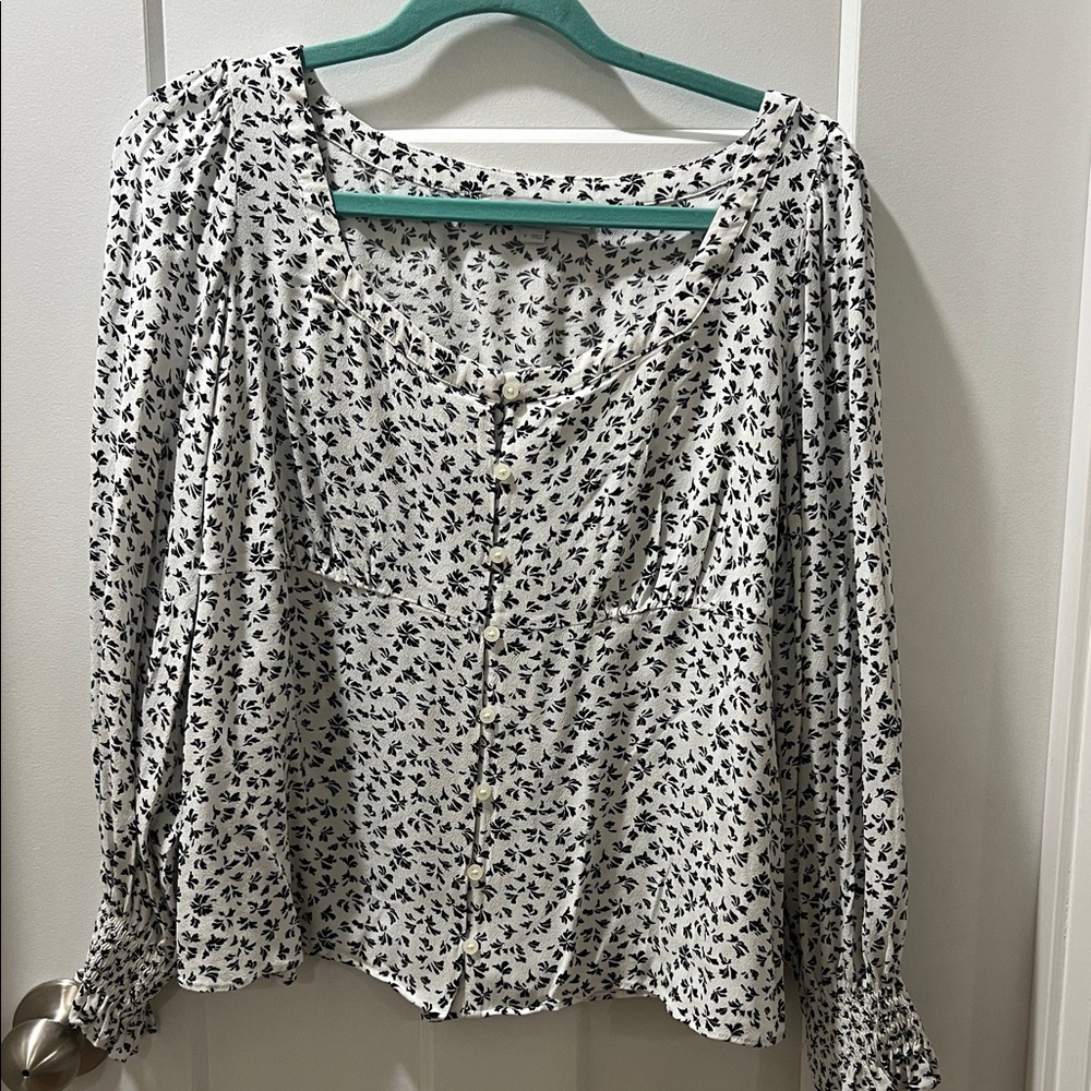LOFT Black and White Floral Blouse